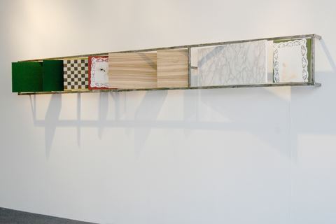 Changement de décor, 2005, staal, hout